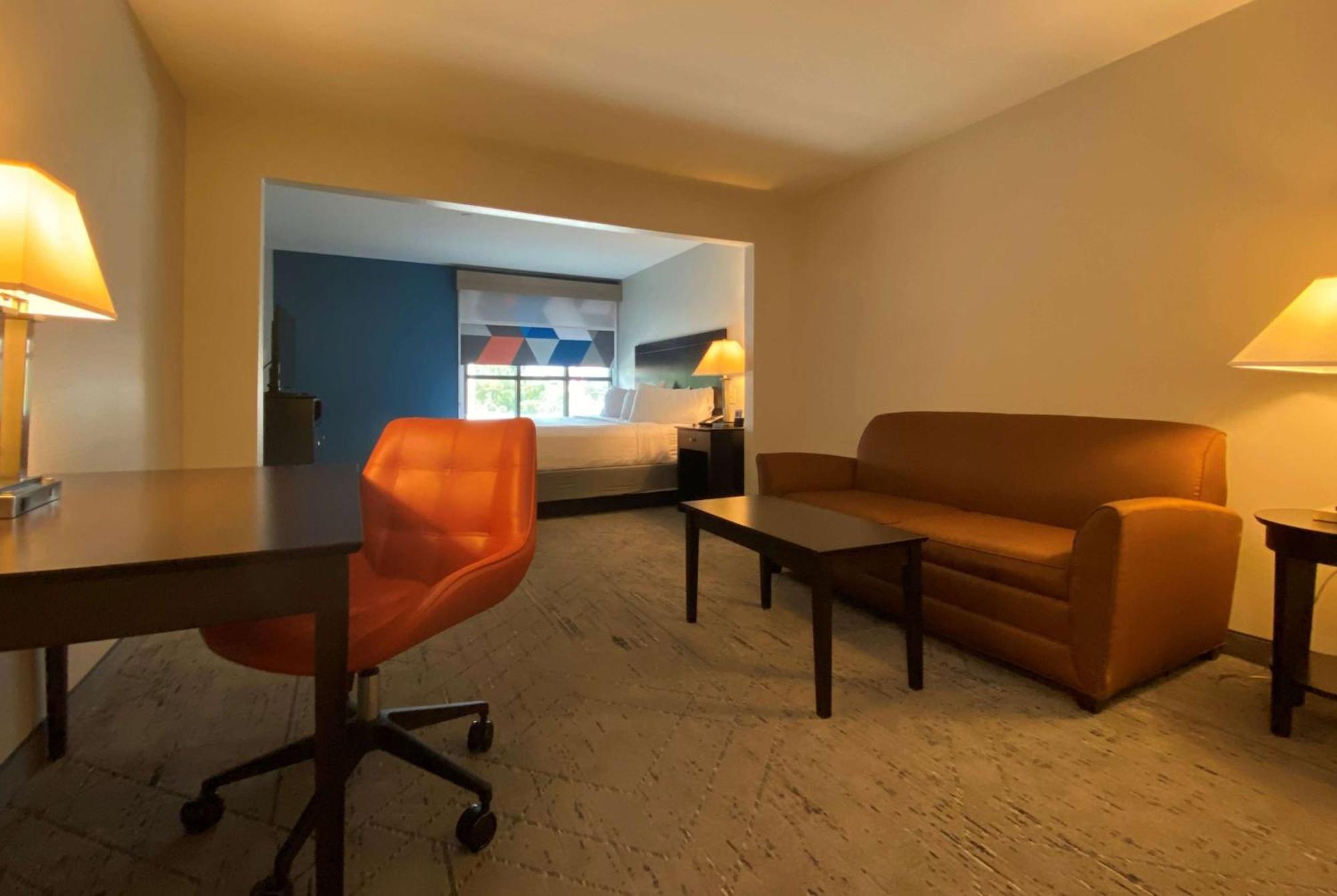 Wingate By Wyndham State Arena Raleigh/Cary Hotel Εξωτερικό φωτογραφία