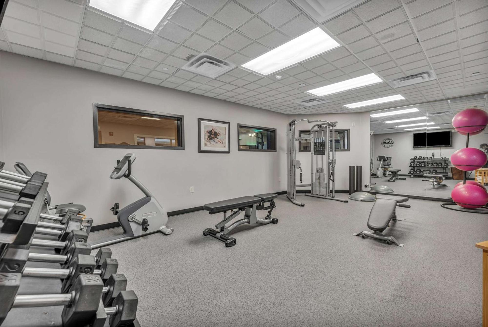 Wingate By Wyndham State Arena Raleigh/Cary Hotel Εξωτερικό φωτογραφία